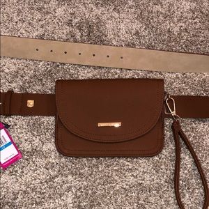Vince Camuto Fanny Pack Saddle Brown